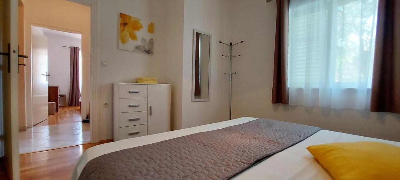 Apartments Marijana Rab Town Room photo